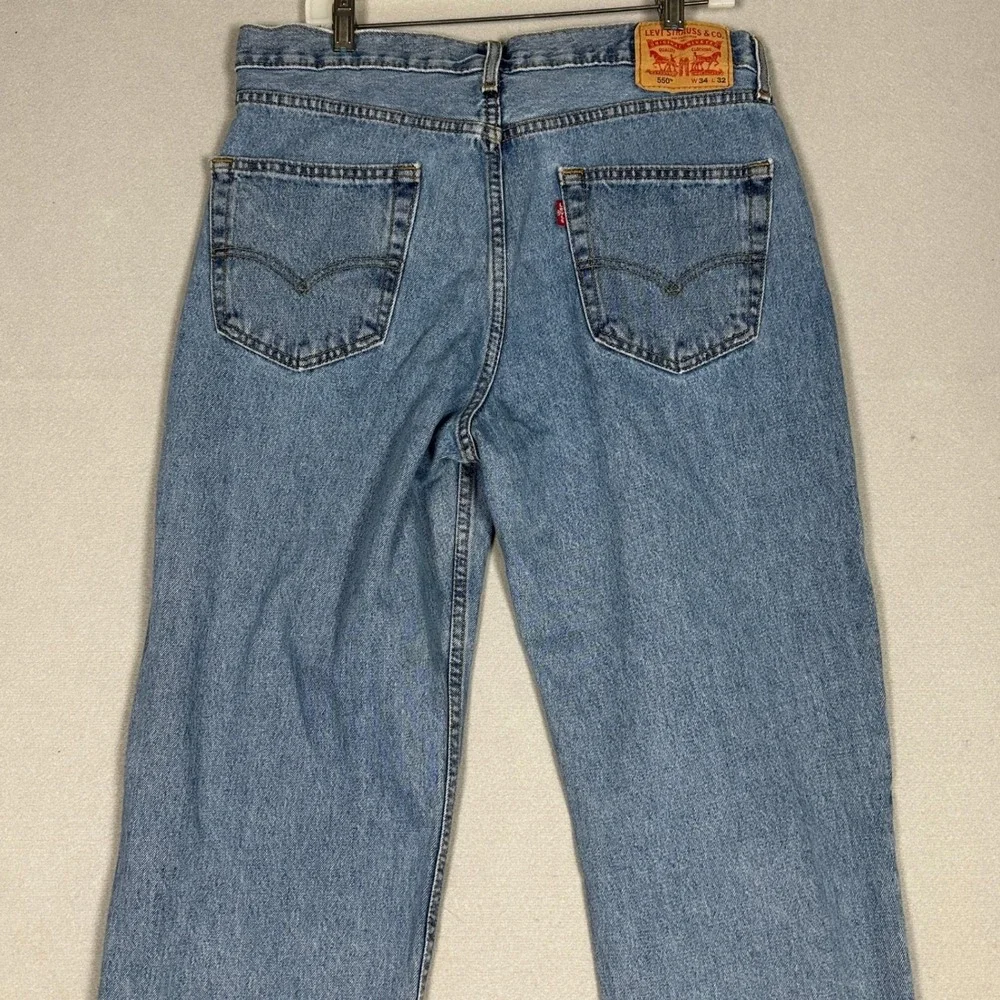 Levis 550 Jeans Mens 34X32 Blue Relaxed Fit Tapered Leg 5-Pocket Denim Red Tab